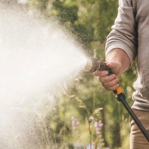 PISTOLET ZRASZAJĄCY MULTI FISKARS PISTOLET ZRASZAJĄCY MULTI FISKARS