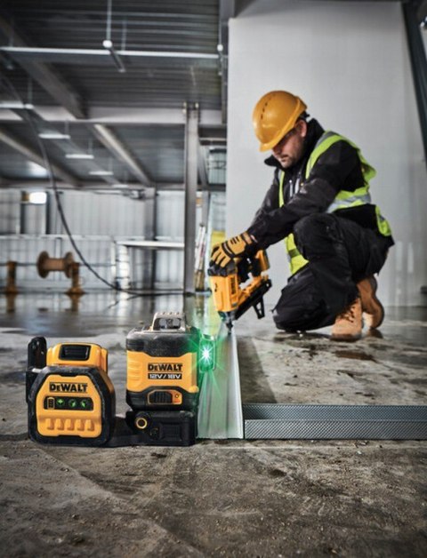 LASER LINIOWY 3-PŁASZCZYZNOWY 12/18V ZIE. WIĄZKA XR 1*2.0AH DEWALT