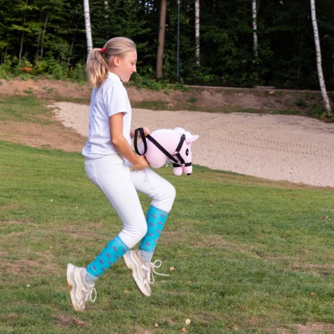 Mały Hobby Horse Skippi - koń na kiju - różowy A5 - lekki i poręczny Mały Hobby Horse Skippi - koń na kiju - różowy A5 - lekki i poręczny