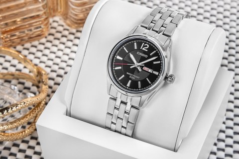 Zegarek Damski CASIO LTP-1335D-1AVDF + BOX CASIO Zegarek Damski CASIO LTP-1335D-1AVDF + BOX CASIO