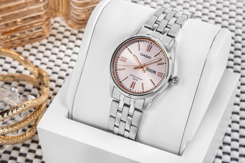 Zegarek Damski CASIO LTP-1335D-4AVDF + BOX CASIO Zegarek Damski CASIO LTP-1335D-4AVDF + BOX CASIO