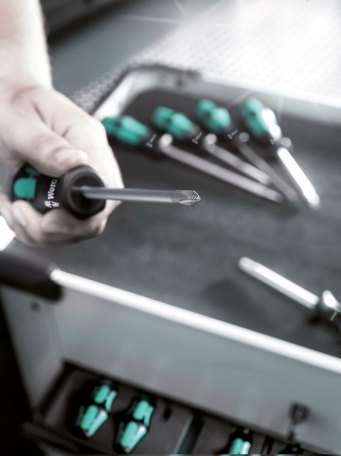ZESTAW 14 WKRĘTAKÓW KRAFTFORM +WIESZAK WERA ZESTAW 14 WKRĘTAKÓW KRAFTFORM +WIESZAK WERA