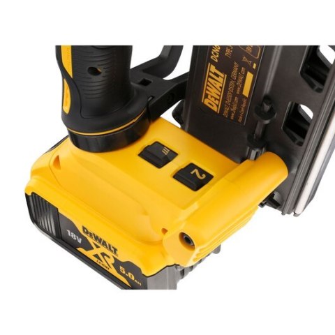 GWOŹDZIARKA AKUMULATOROWA 18V 0*AH DEWALT