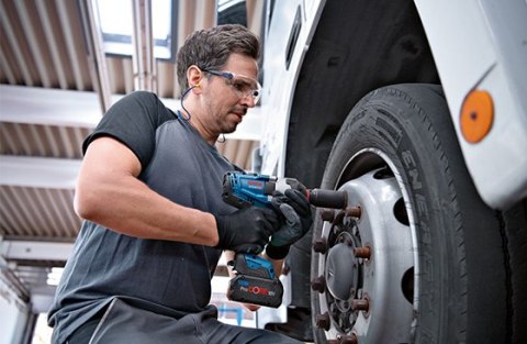 KLUCZ UDAROWY AKUMULATOROWY 3/4'' GDS 18V-1050H 0*AH BOSCH KLUCZ UDAROWY AKUMULATOROWY 3/4'' GDS 18V-1050H 0*AH BOSCH